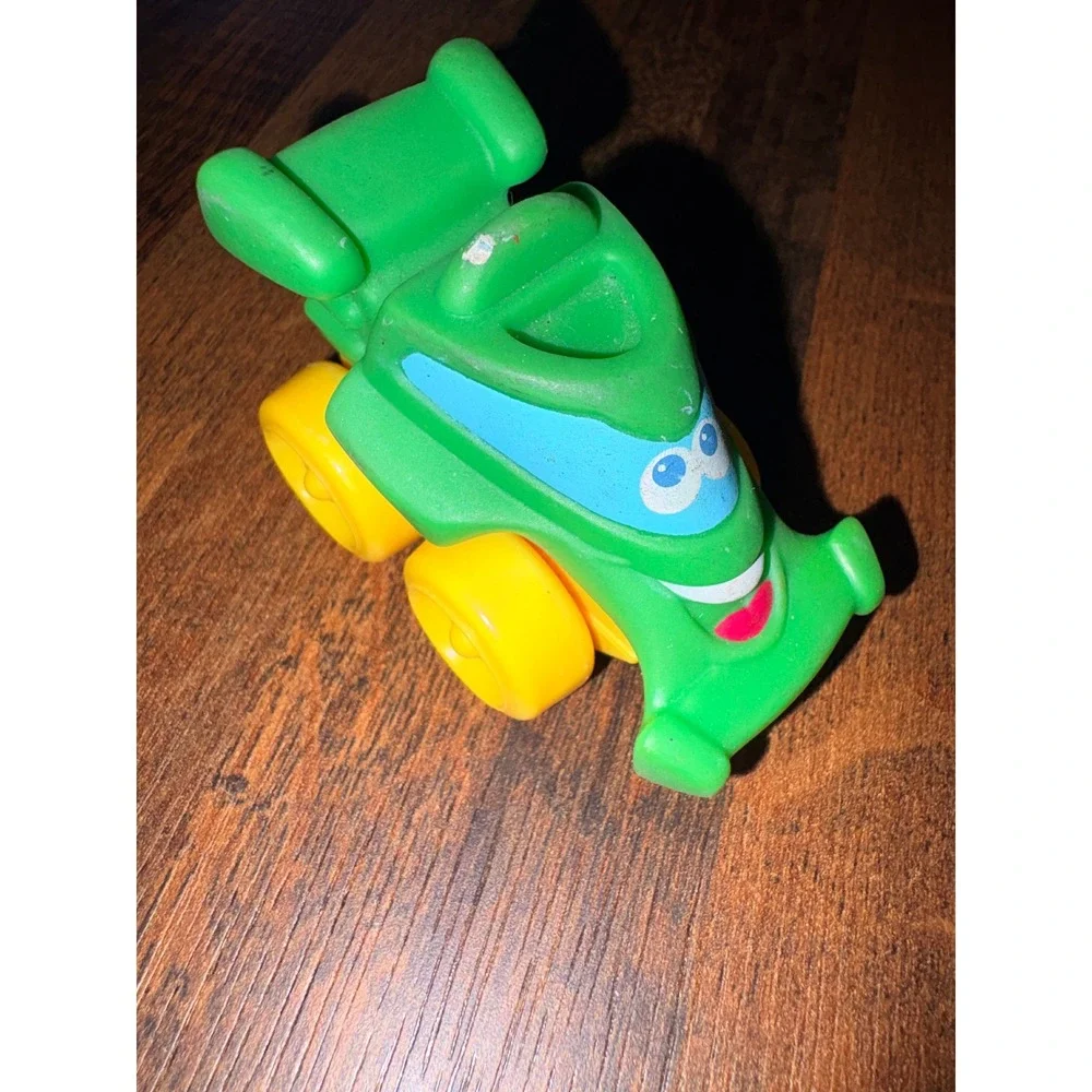 2008 Hasbro Chuck & Friends Little Car Green‎ & Yellow